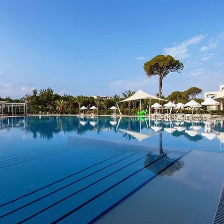 Resort Zeynep 5*